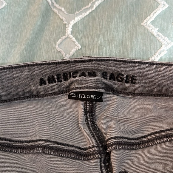 American Eagle Gray** High Rise Jegging - Picture 4 of 5